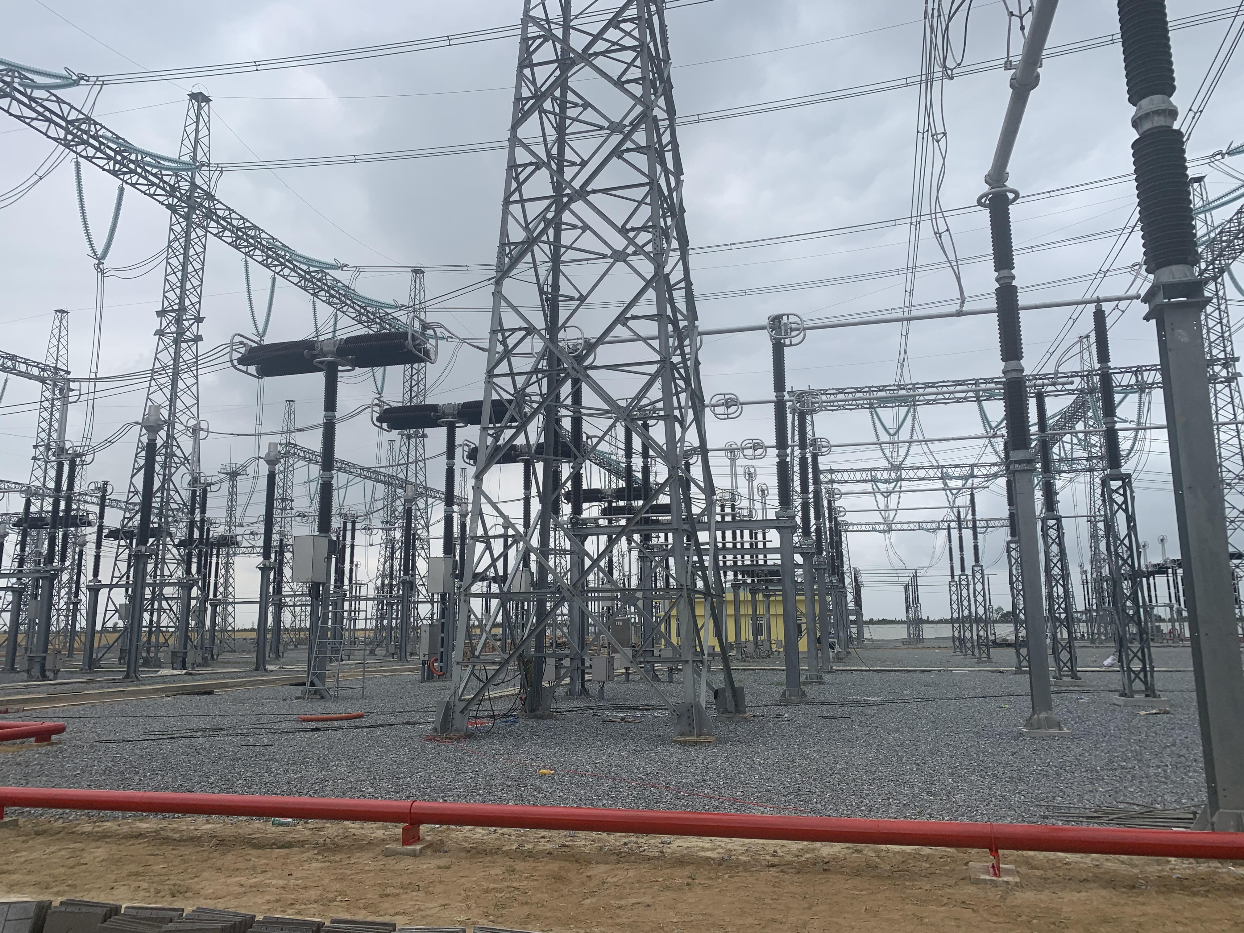 Lắp máy 2  Trạm biến áp 220kV Quang Châu