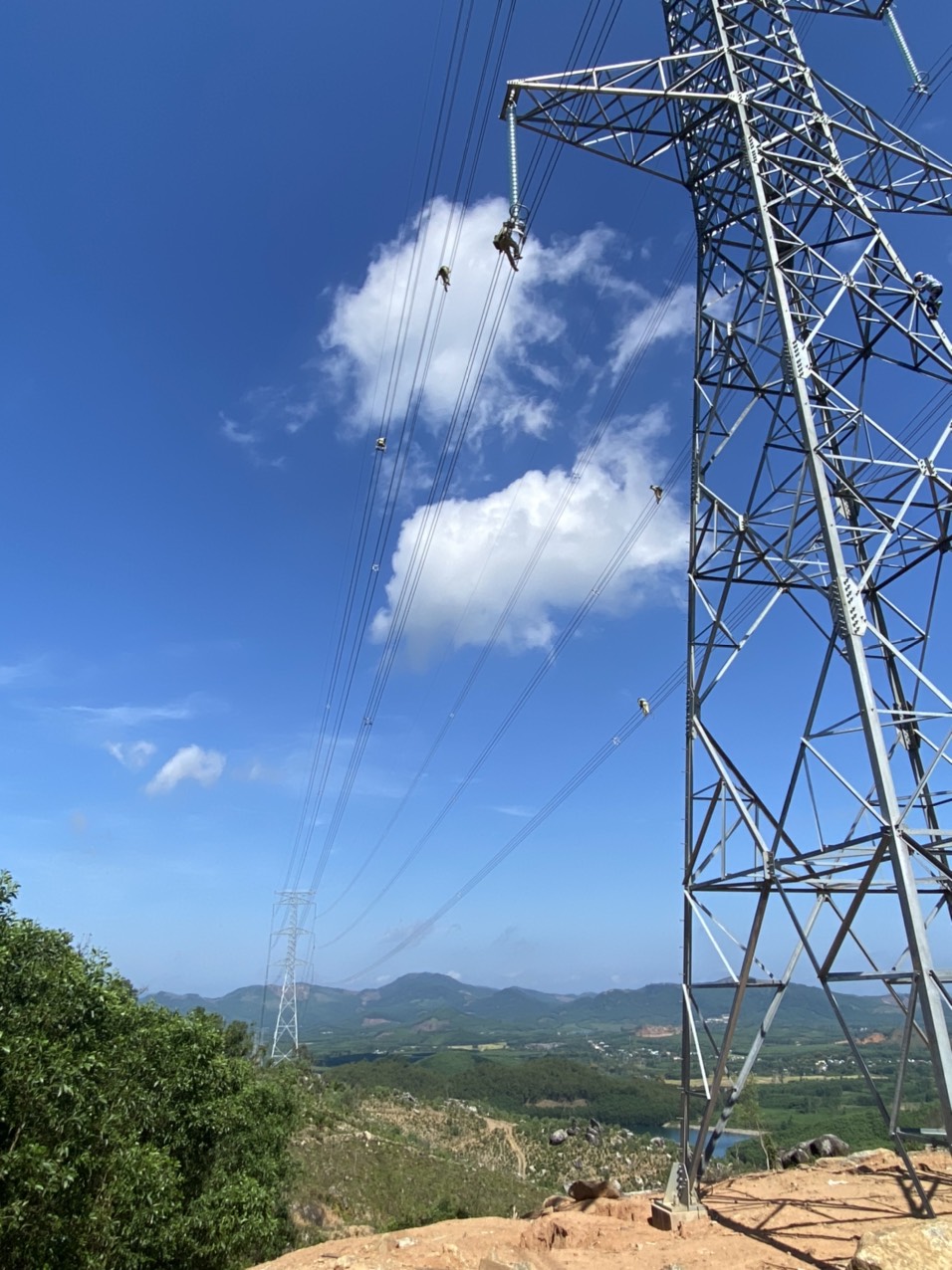 Đường dây 500kV Dốc Sỏi - Pleiku 2